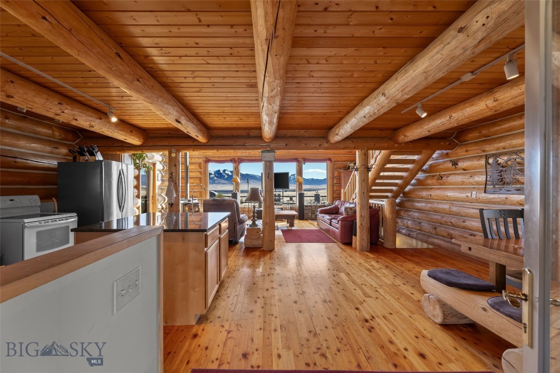 Shining Mountain Unit I - Residential