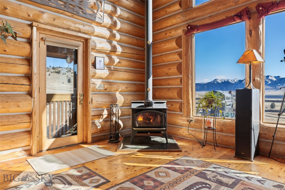 Shining Mountain Unit I - Residential