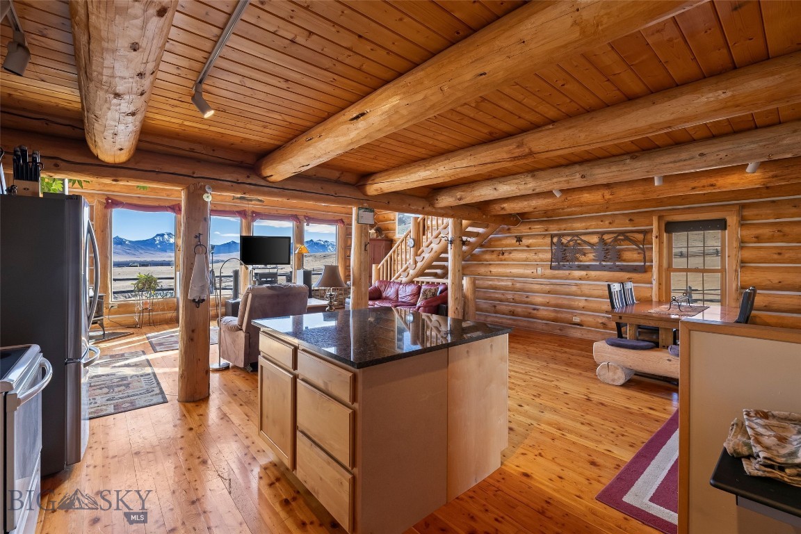 Shining Mountain Unit I - Residential