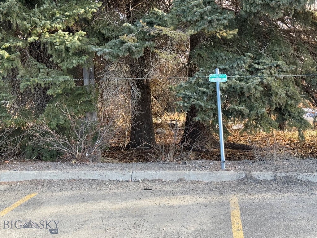 Baxter Springs Condo - Residential