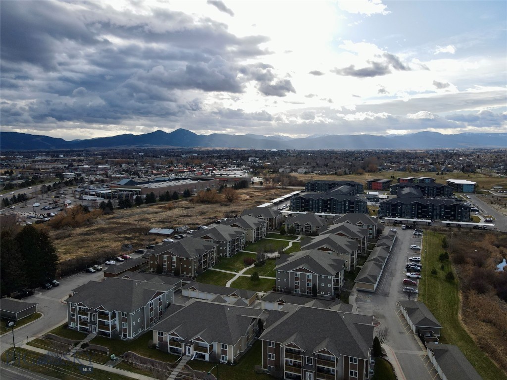 Baxter Springs Condo - Residential