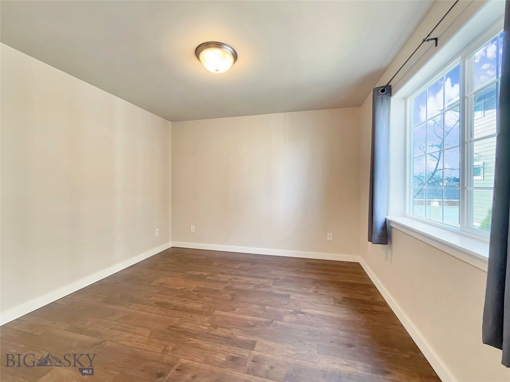 Baxter Springs Condo - Residential