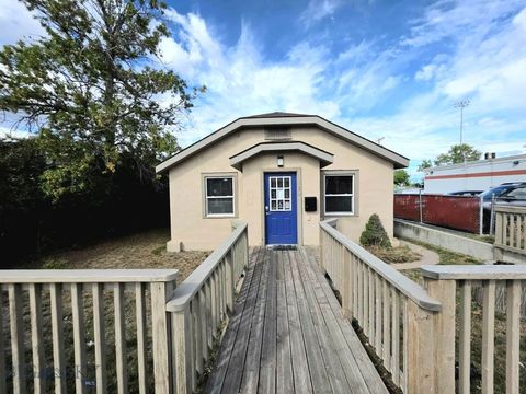 Photo of 120 E Lyndale Street, Helena, MT 59601 (MLS # 410020)