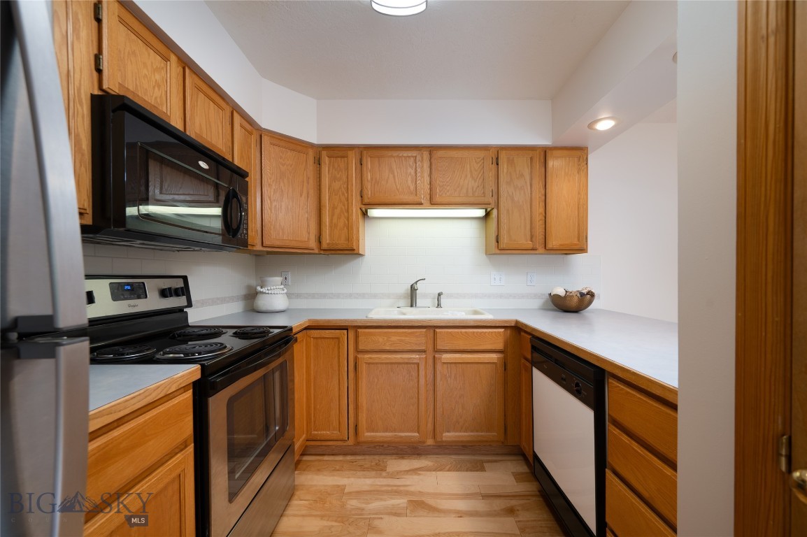 3801 Spruce Meadow