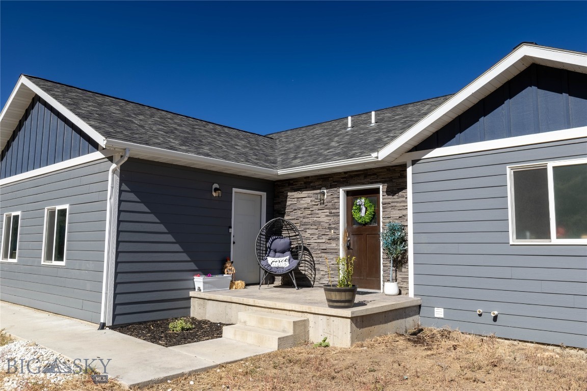 10 Ridgeview Drive
