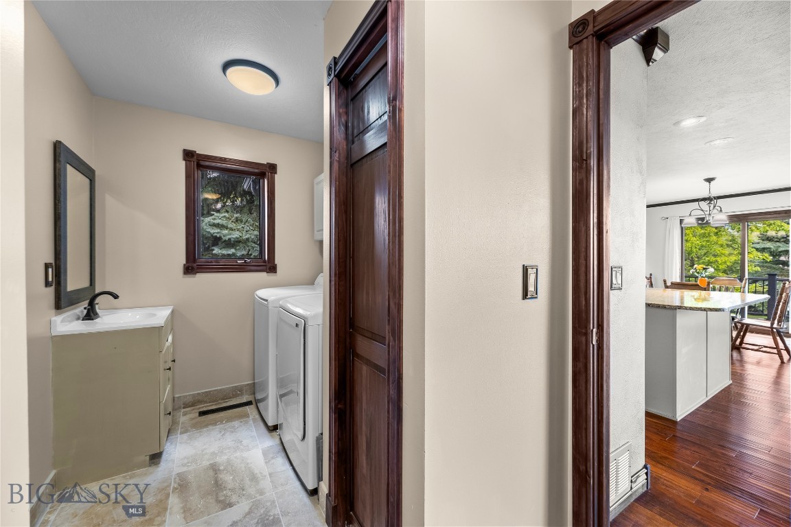 Highwood Est condo - Residential