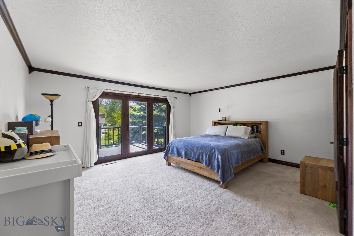 Highwood Est condo - Residential