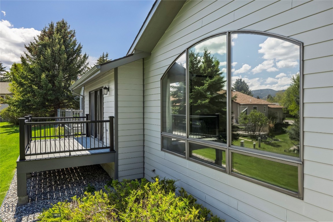 Highwood Est condo - Residential