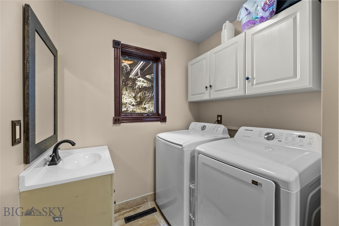 Highwood Est condo - Residential