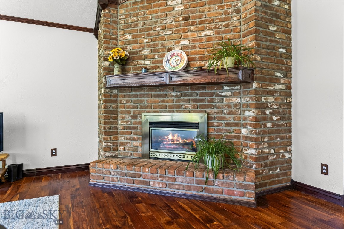 Highwood Est condo - Residential