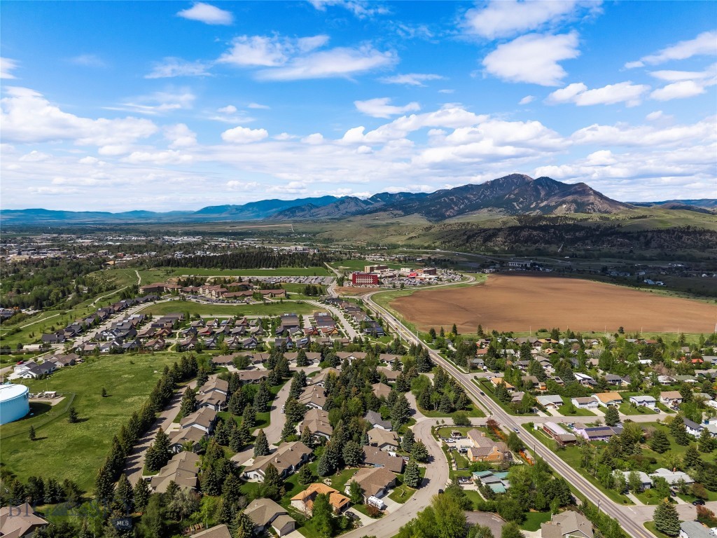 Highwood Est condo - Residential