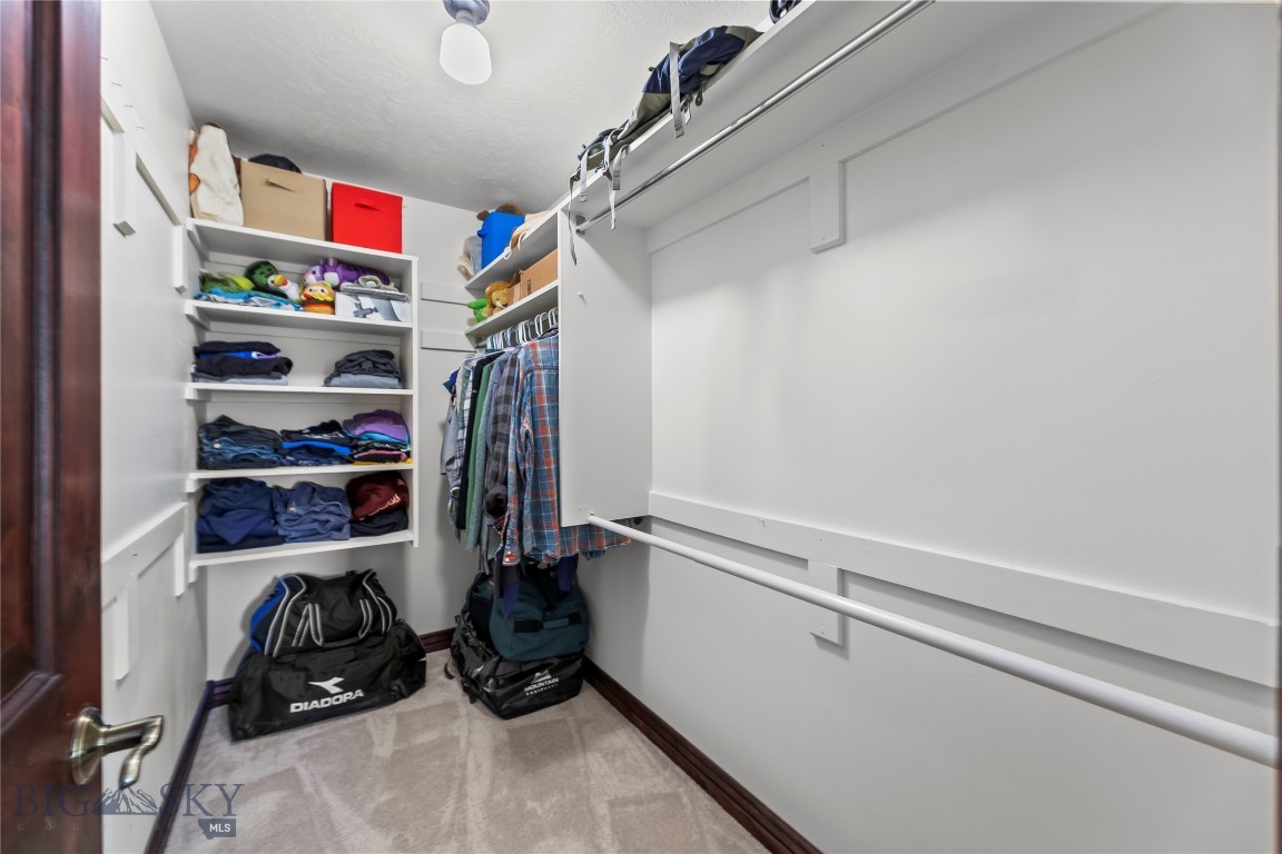 Highwood Est condo - Residential