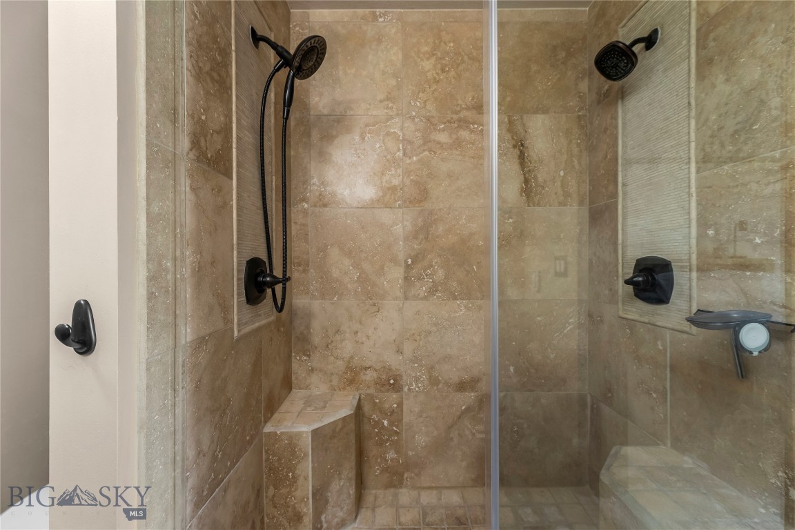 Highwood Est condo - Residential