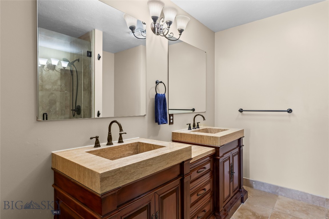 Highwood Est condo - Residential