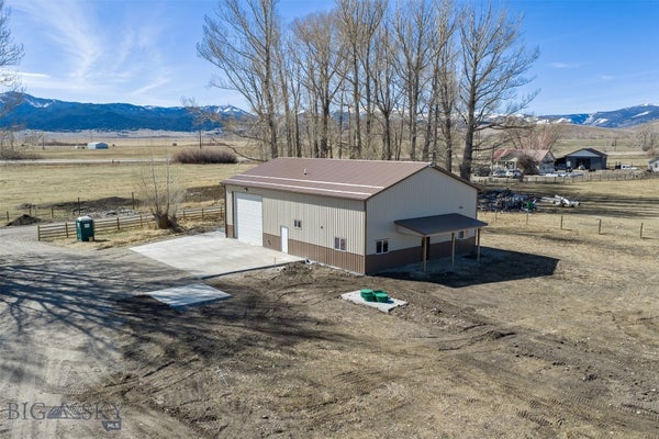 219 AYERS ST, ANACONDA, MT 59711 - Image c2d2e8071bada3600b64b44bb673584b/216842811