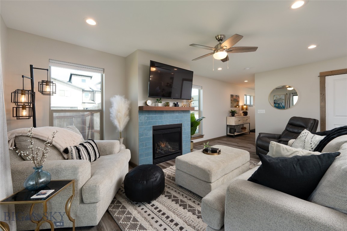 Cloverleaf Meadows - Residential