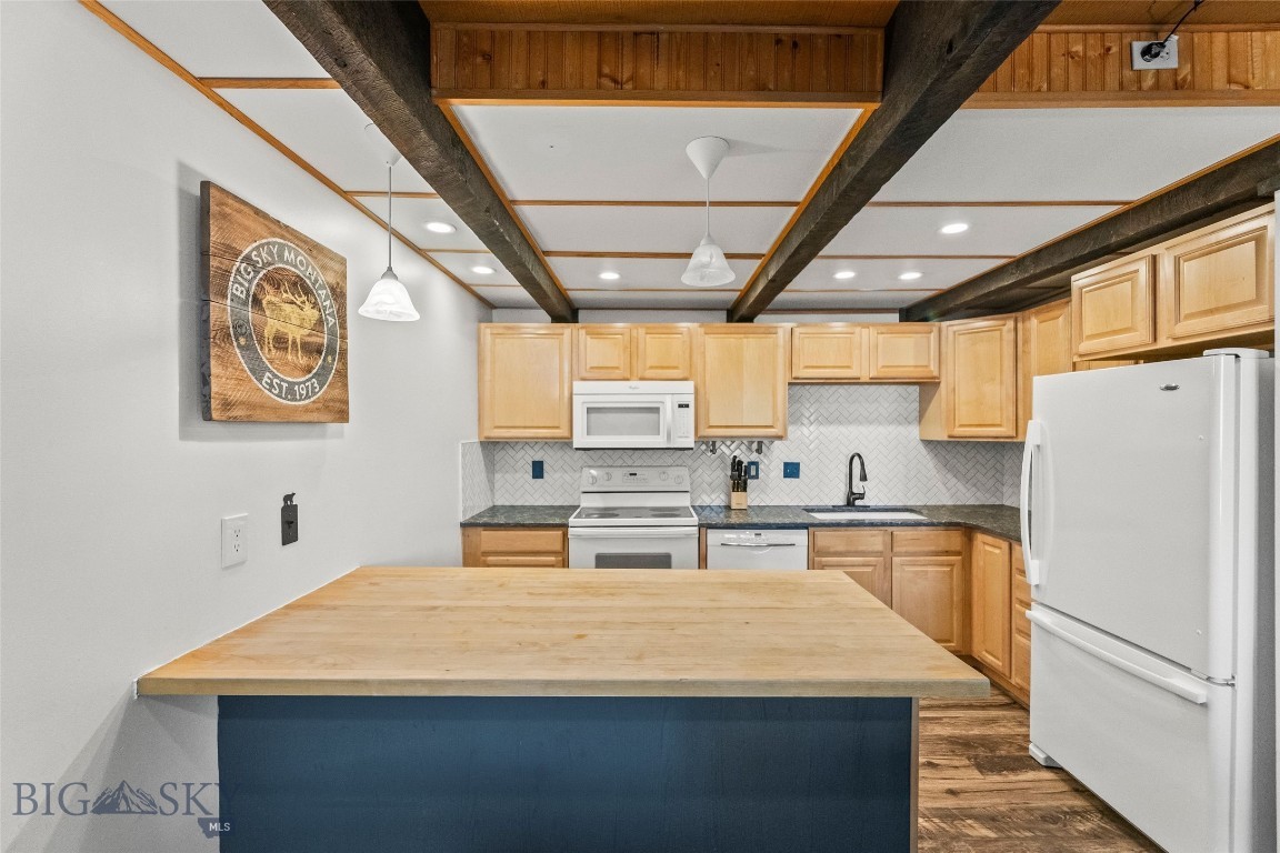 Glacier Condos - Residential