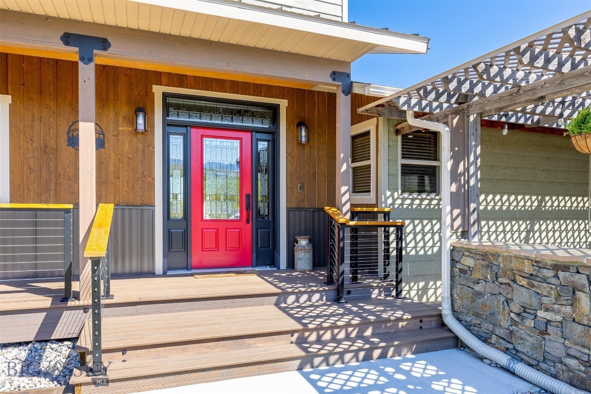 915 Point of Rocks Road