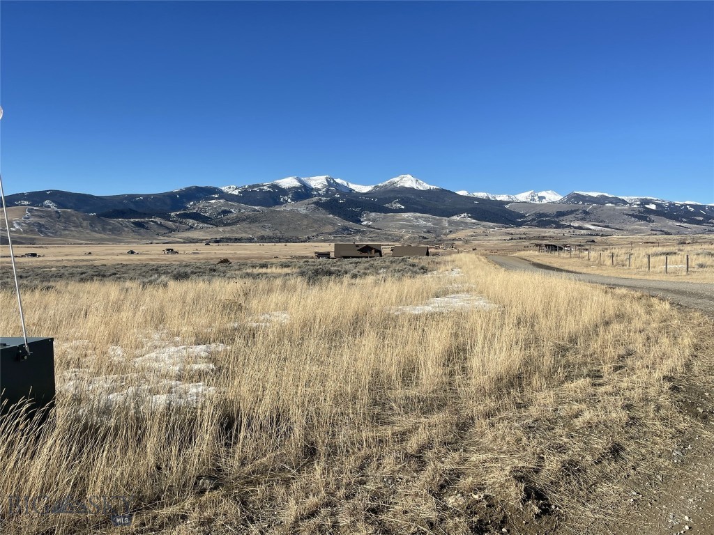 Shining Mountain West - Land