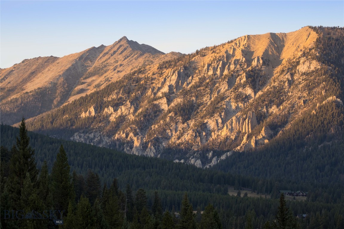 208 Outlook Trail