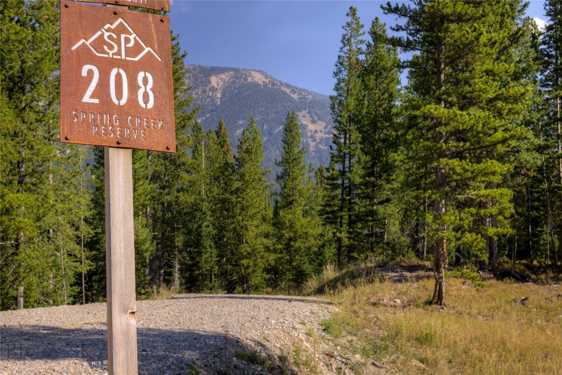 208 Outlook Trail