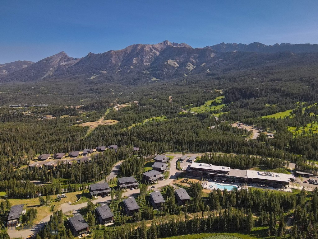 LakeLodge Residences - Residential