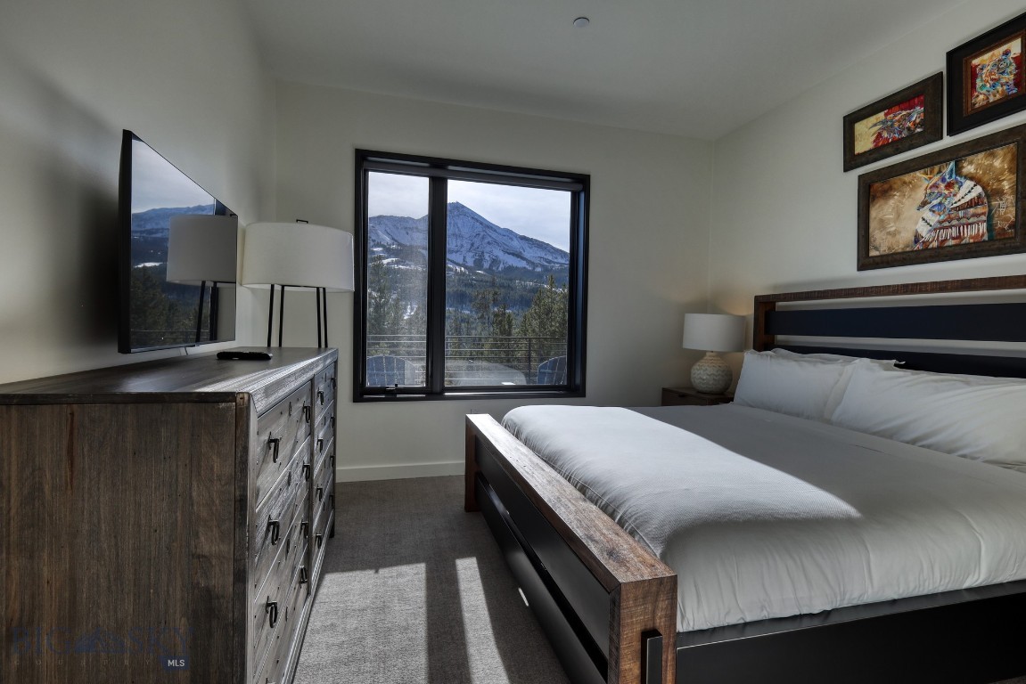 LakeLodge Residences - Residential