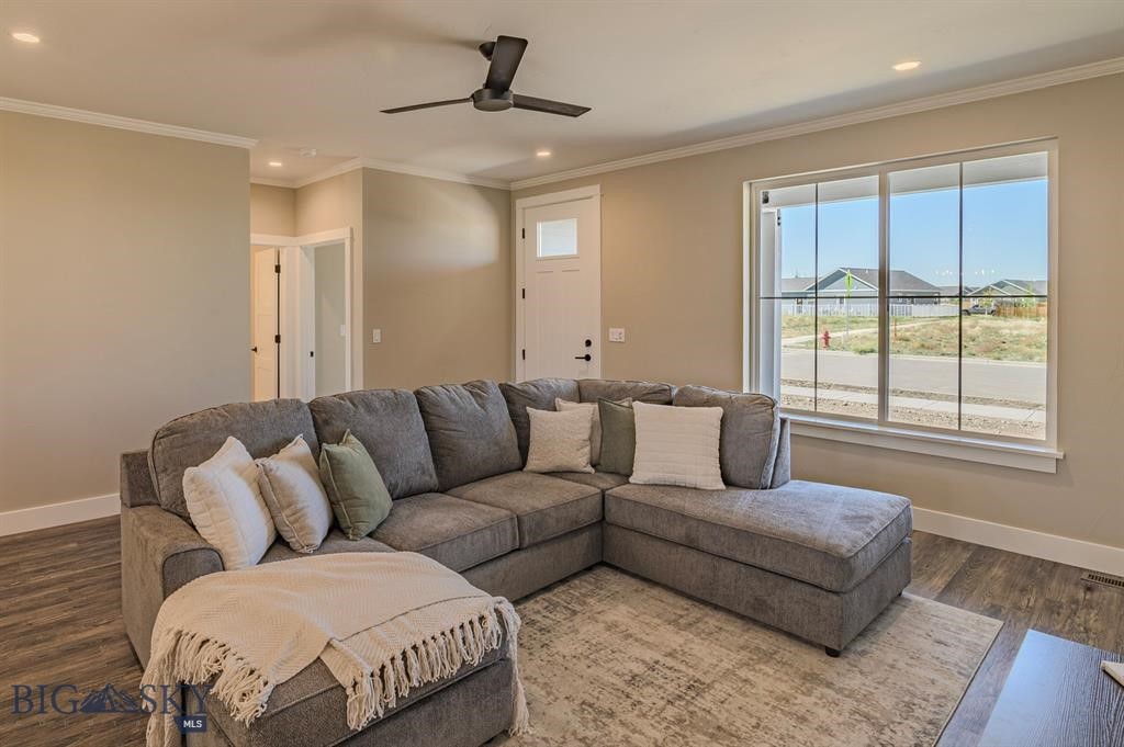 2213 Oriole Drive