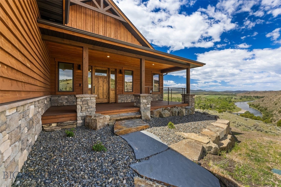 499 Saddle Ridge Road