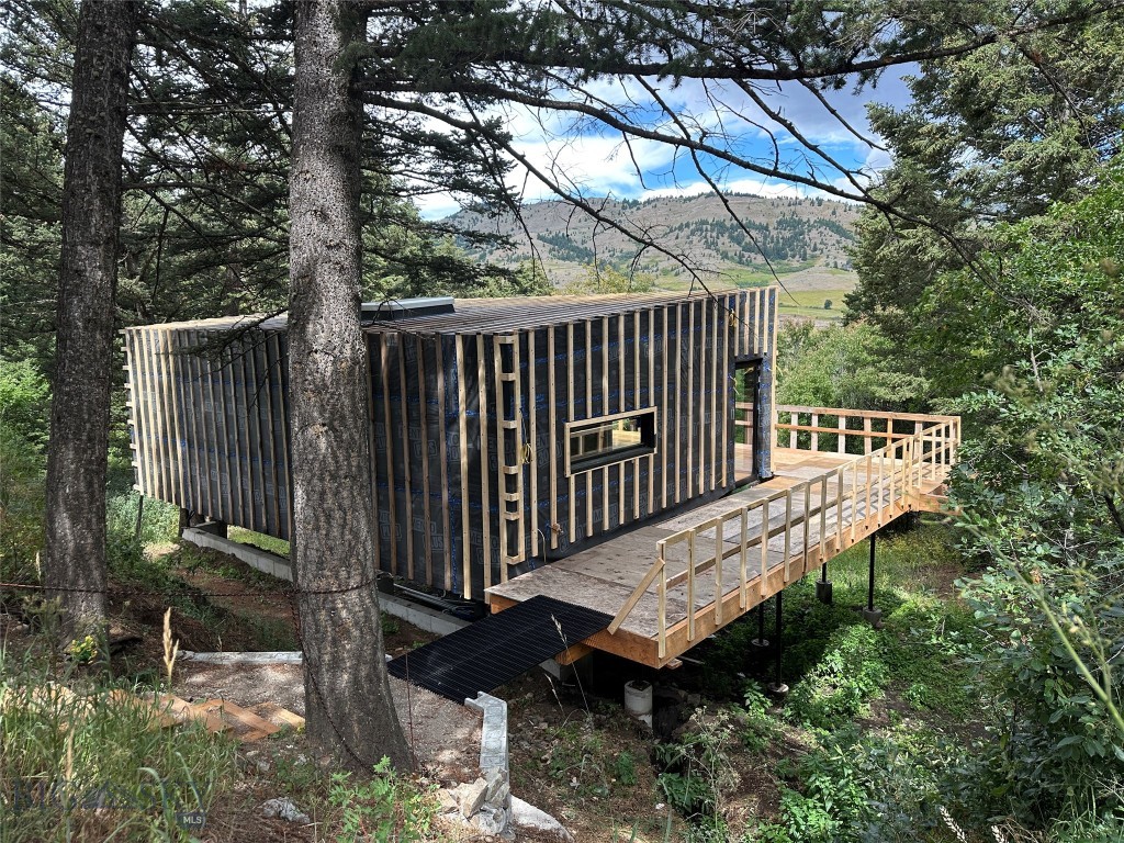 Lake - Residential