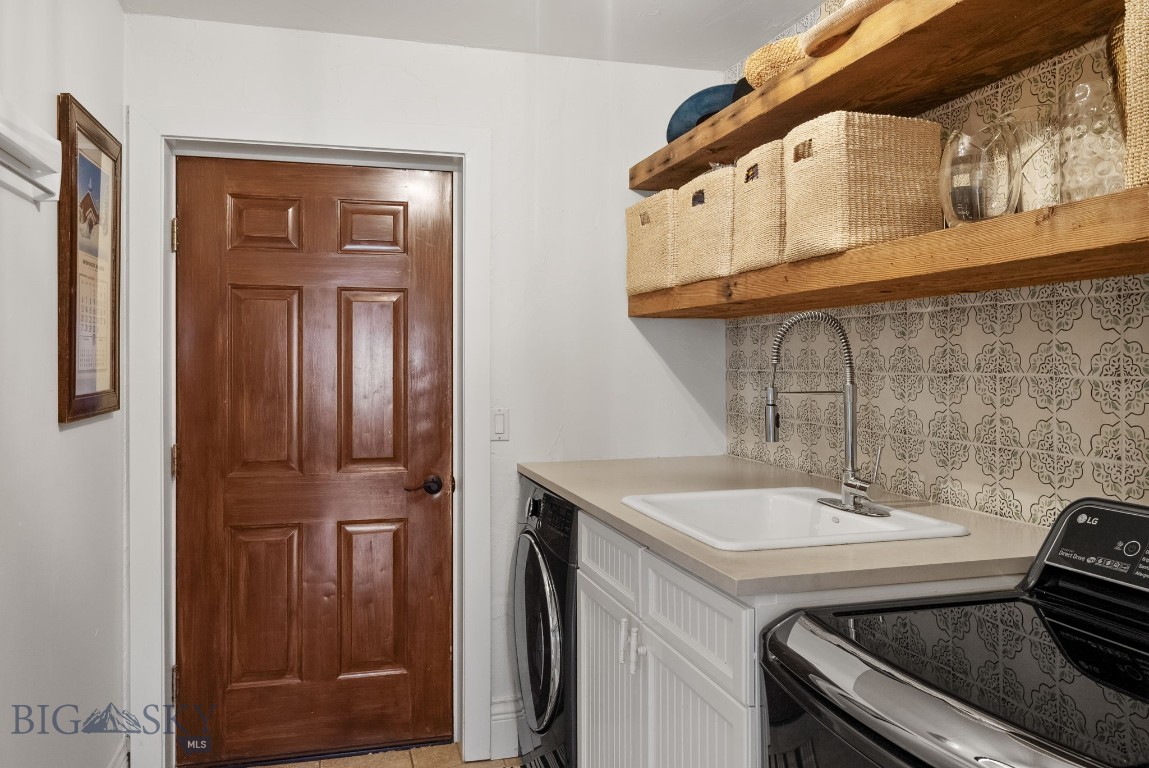 River Glen Condo - Residential