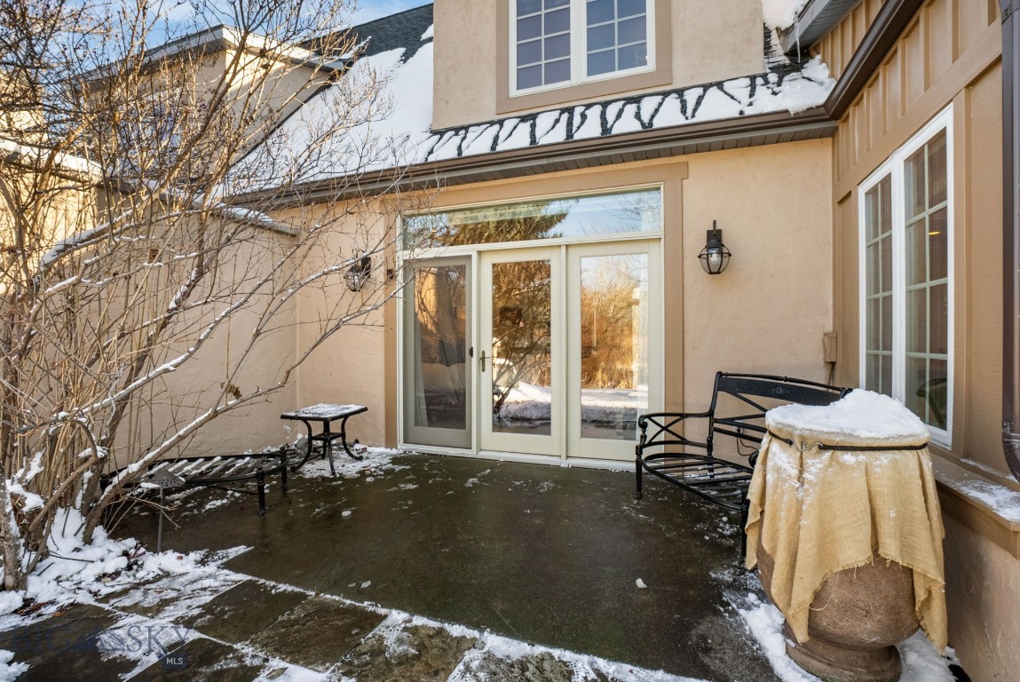 River Glen Condo - Residential