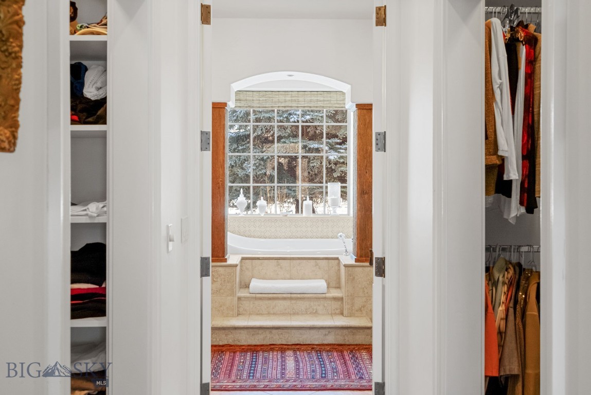 River Glen Condo - Residential