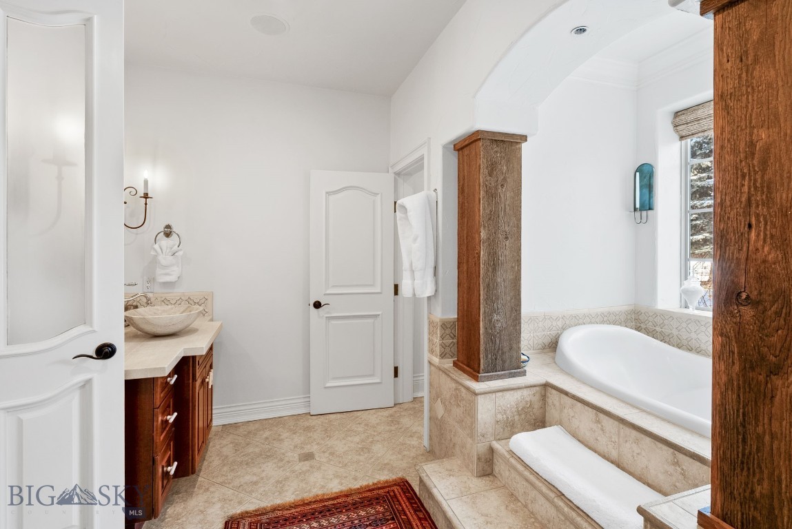 River Glen Condo - Residential