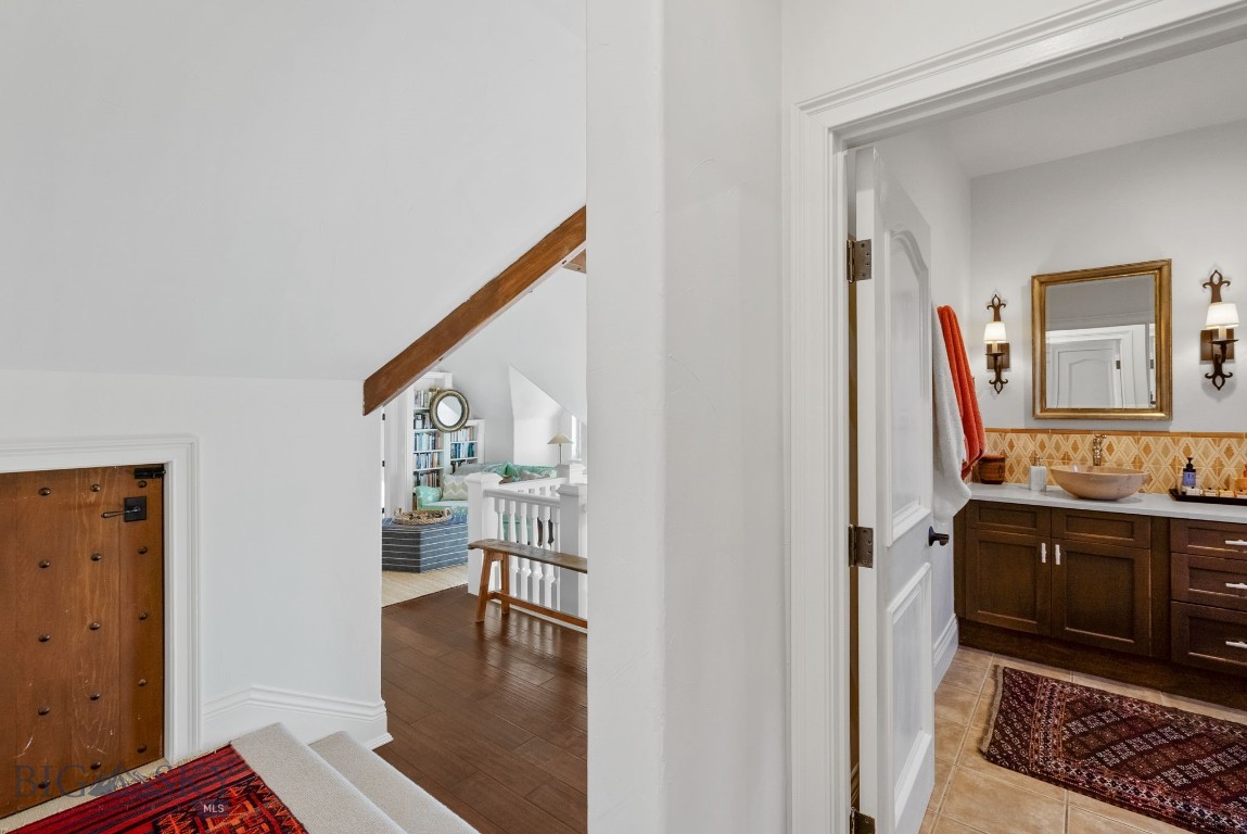 River Glen Condo - Residential