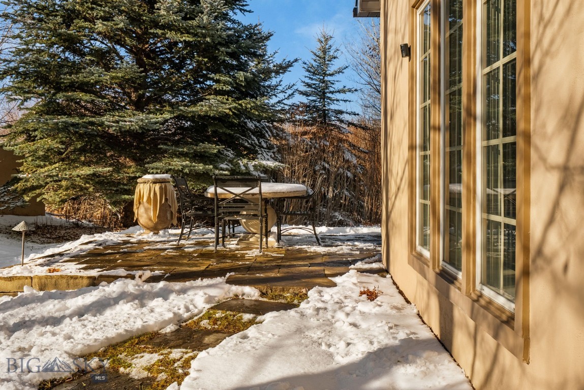 River Glen Condo - Residential