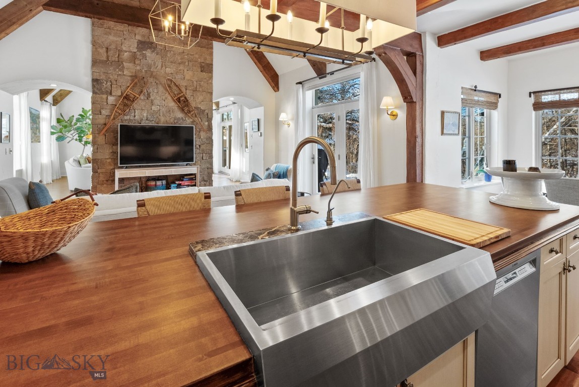 River Glen Condo - Residential