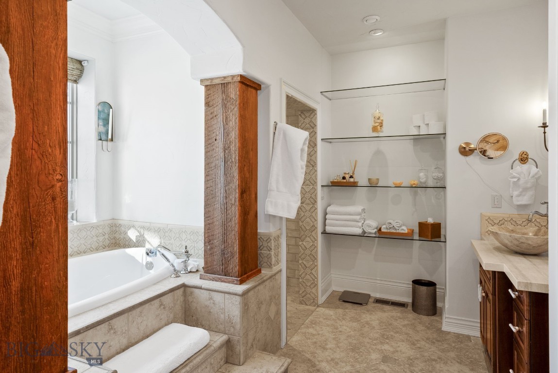 River Glen Condo - Residential