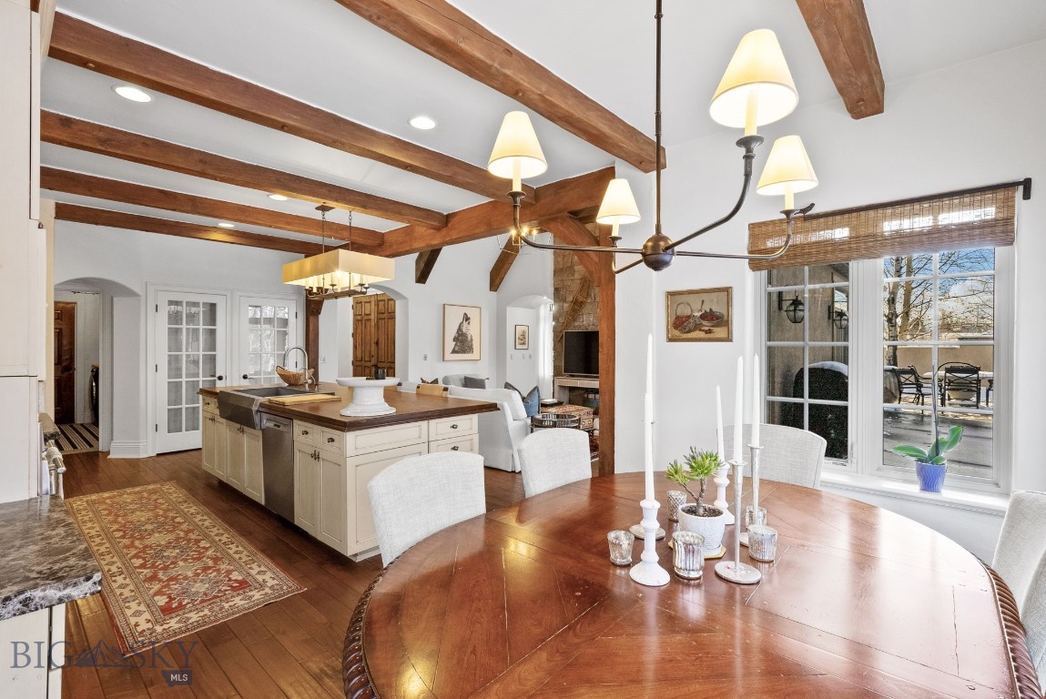 River Glen Condo - Residential