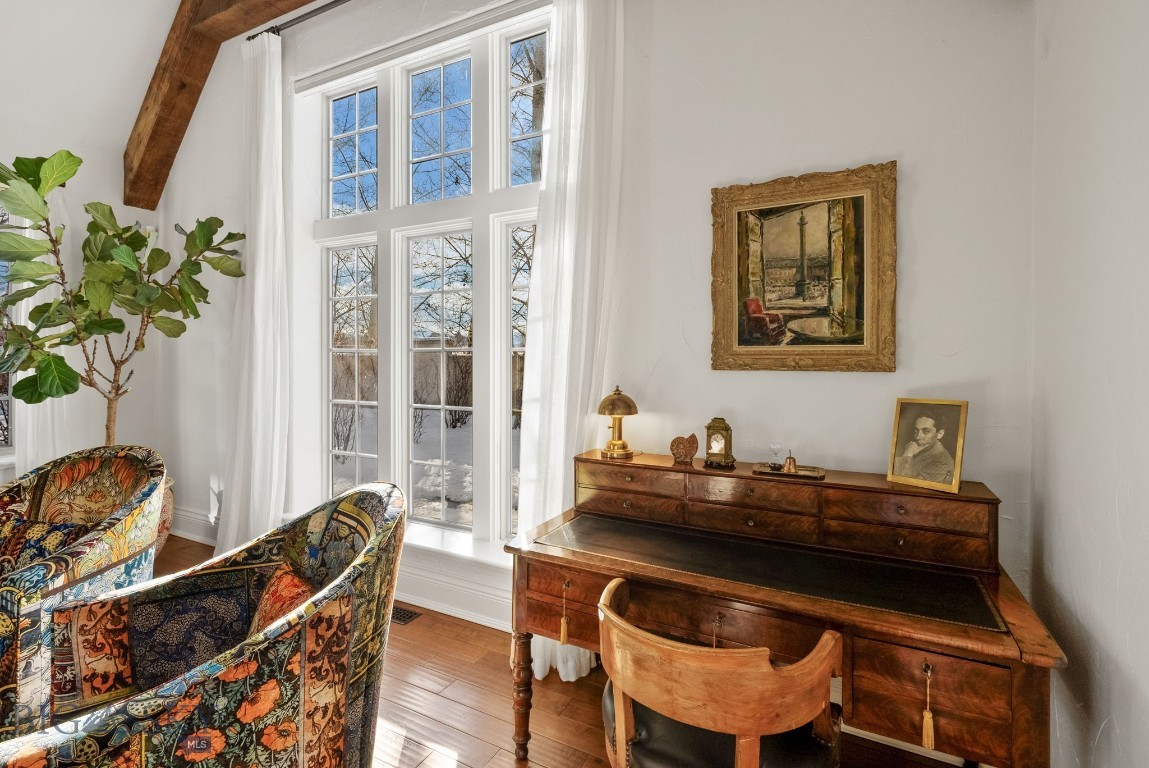 River Glen Condo - Residential