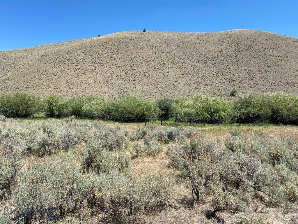 mining claim - Land