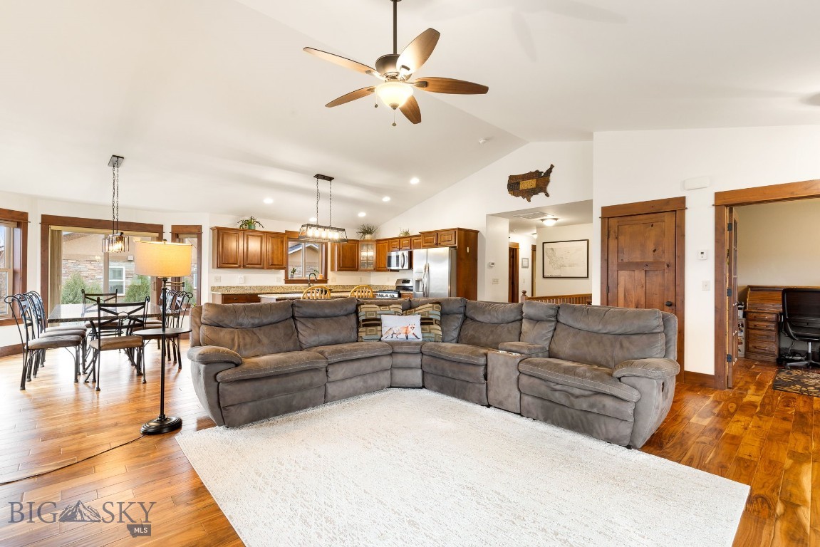 Middle Creek Parklands - Residential