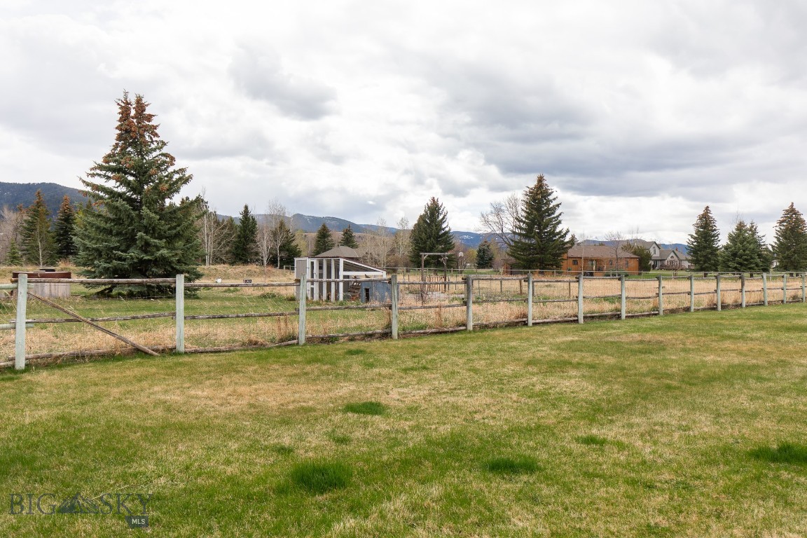 Pine View - Residential