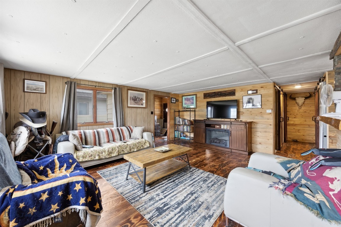 1412 Evans