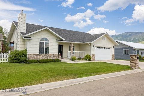 129 Red Mountain View, Butte, MT 59701 - #: 384167