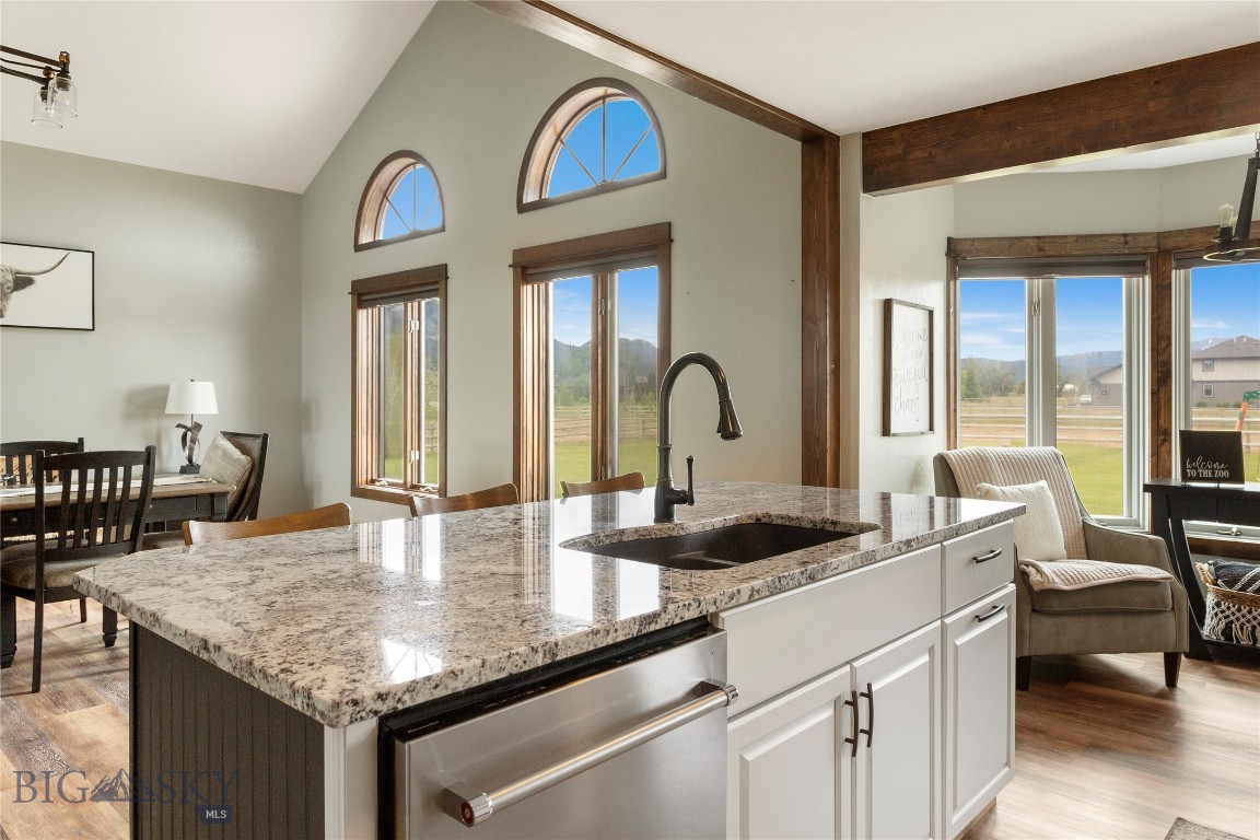 Butte, Montana 59701, United States, 5 Bedrooms Bedrooms, ,4 BathroomsBathrooms,Residential,Contingent,66649