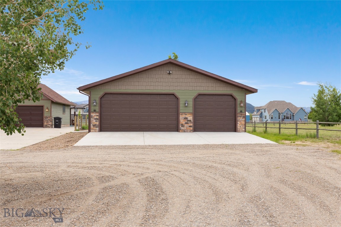 Butte, Montana 59701, United States, 5 Bedrooms Bedrooms, ,4 BathroomsBathrooms,Residential,Contingent,66649