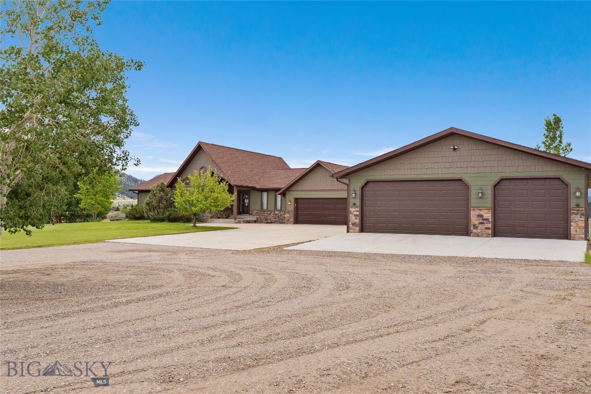 Butte, Montana 59701, United States, 5 Bedrooms Bedrooms, ,4 BathroomsBathrooms,Residential,Contingent,66649