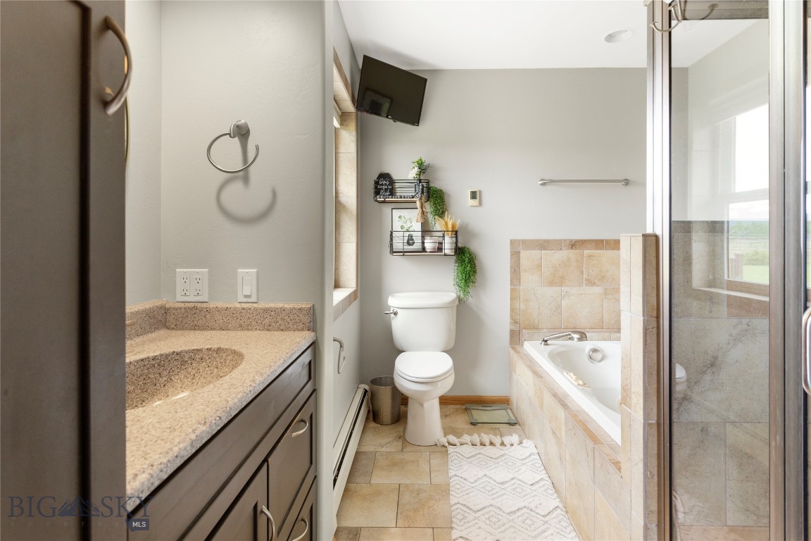 Butte, Montana 59701, United States, 5 Bedrooms Bedrooms, ,4 BathroomsBathrooms,Residential,Contingent,66649