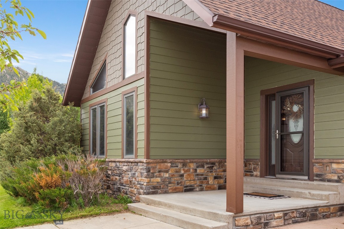 Butte, Montana 59701, United States, 5 Bedrooms Bedrooms, ,4 BathroomsBathrooms,Residential,Contingent,66649